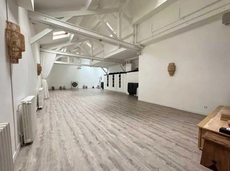 Office in Paris for lease - Interior Photo - Image 2 of 3