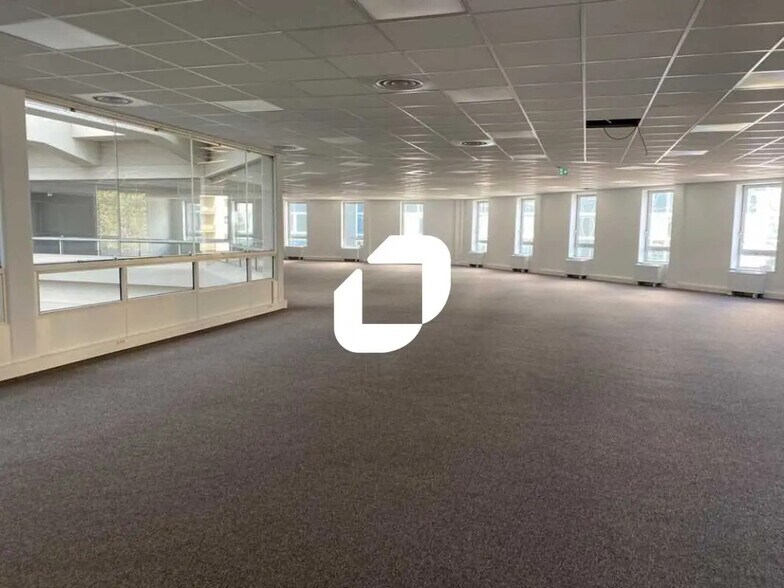 Office in Cergy for lease - Interior Photo - Image 3 of 10