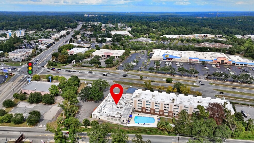 1355 Apalachee Pky, Tallahassee, FL for lease - Building Photo - Image 1 of 11