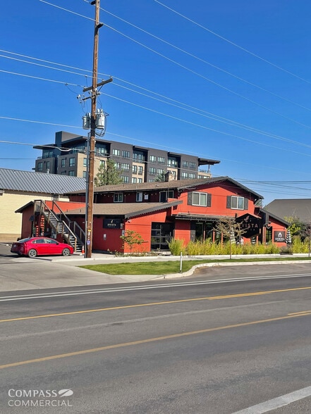 130 SW Century Dr, Bend, OR for lease - Building Photo - Image 2 of 4