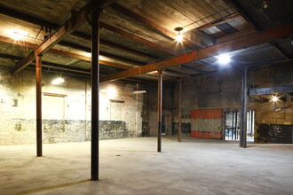 2600 W 19th St, Chicago, IL for lease Interior Photo- Image 2 of 3