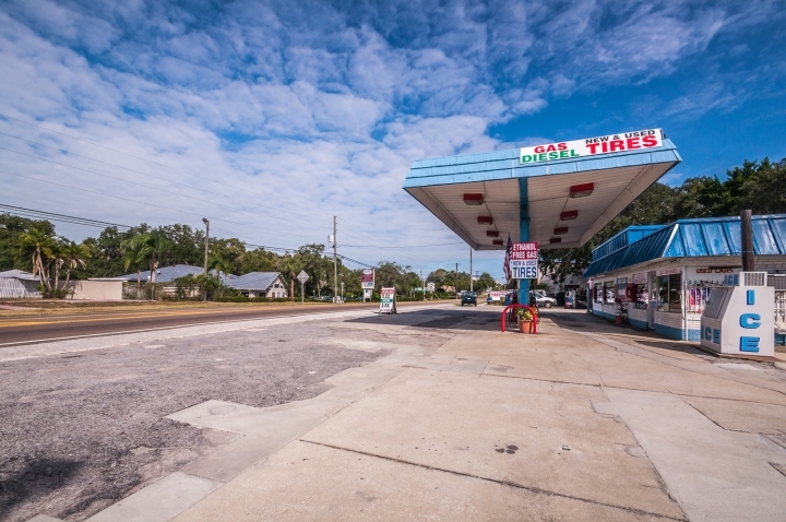 1941 S Pinellas Ave, Tarpon Springs, FL for sale - Primary Photo - Image 1 of 1