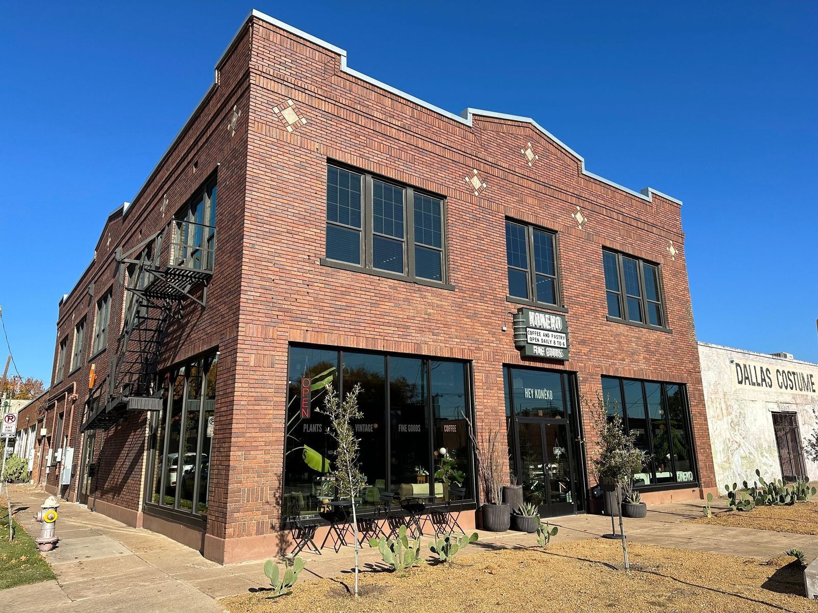 3901 Main St, Dallas, TX for lease Building Photo- Image 1 of 16