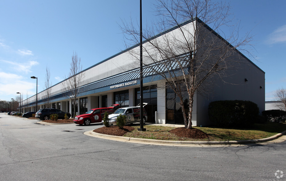 1800-1834 Garner Station Blvd, Raleigh, NC for lease - Building Photo - Image 2 of 6