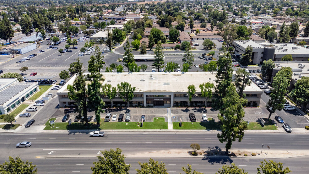 200 New Stine Rd, Bakersfield, CA for sale - Building Photo - Image 3 of 15