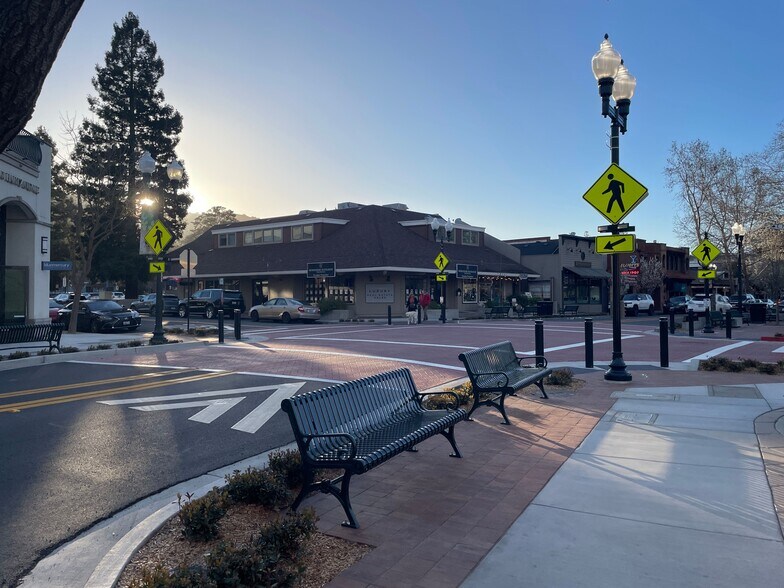 381-395 Hartz Ave, Danville, CA for lease - Building Photo - Image 2 of 15