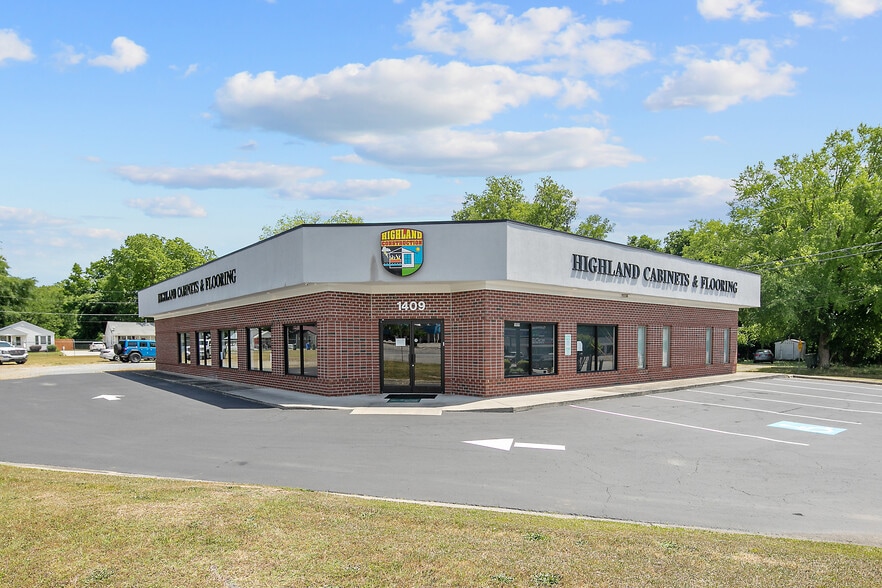 1409 Clinton Rd, Fayetteville, NC for lease - Primary Photo - Image 1 of 10