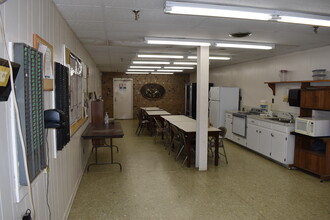 1014 1st St W, Conover, NC for lease Interior Photo- Image 2 of 6