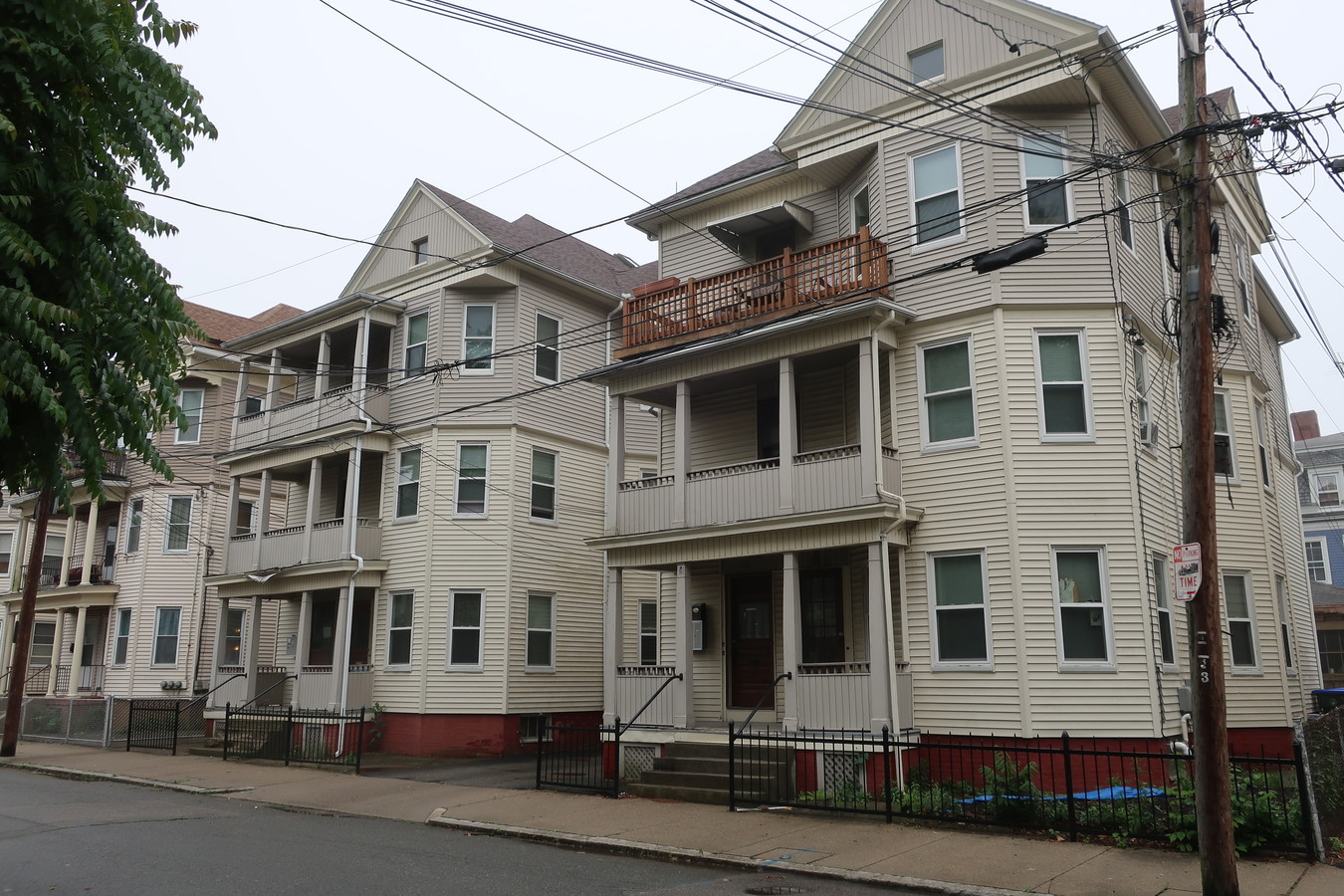 1620 Grove St, Providence, RI 02909