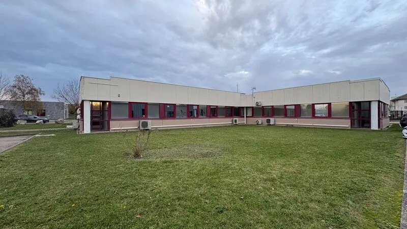 Rue De Micy, La Chapelle-Saint-Mesmin for lease Building Photo- Image 1 of 2