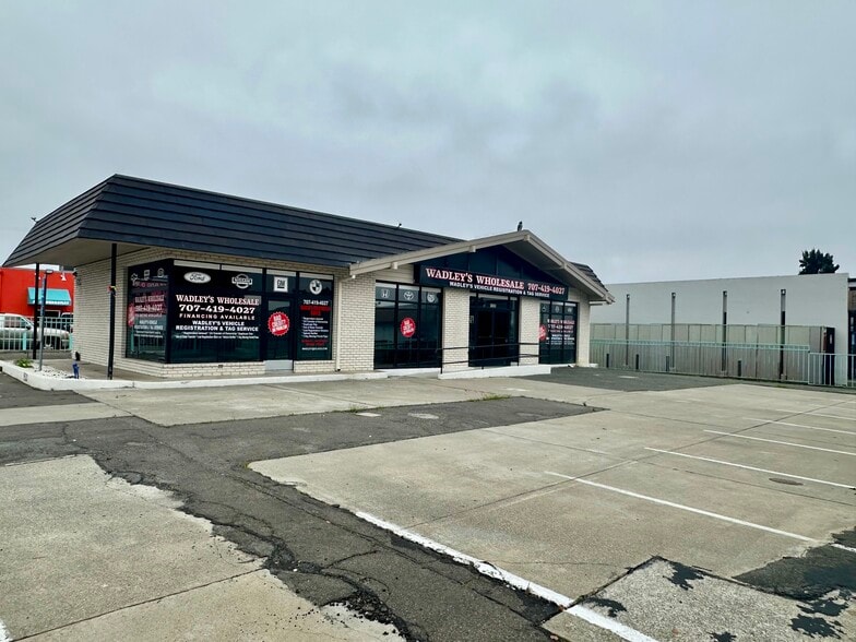 1520 N Texas St, Fairfield, CA for lease - Building Photo - Image 3 of 20