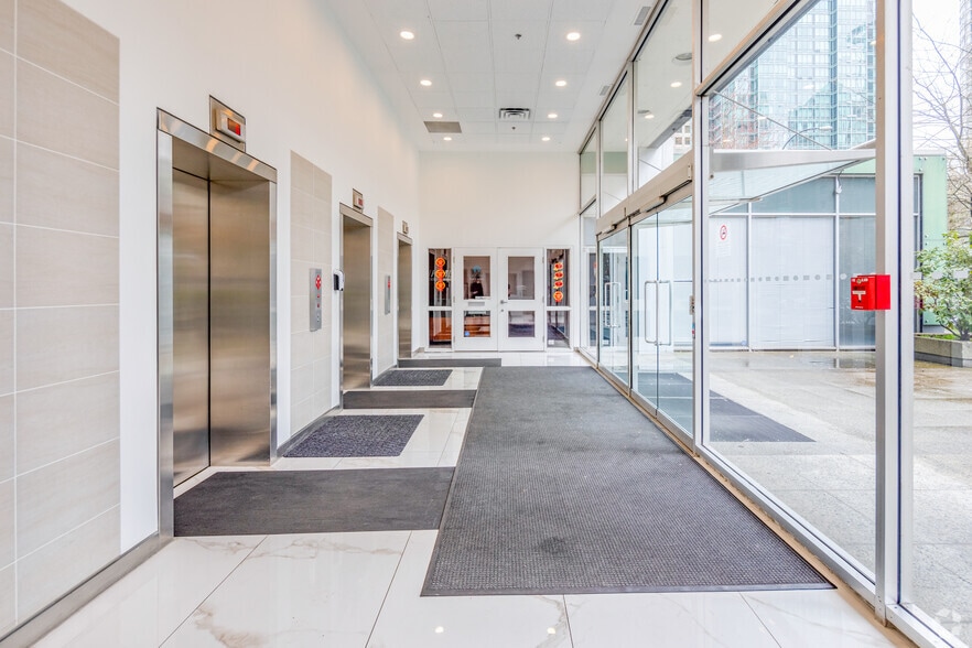 1281 W Georgia St, Vancouver, BC for lease - Lobby - Image 2 of 11