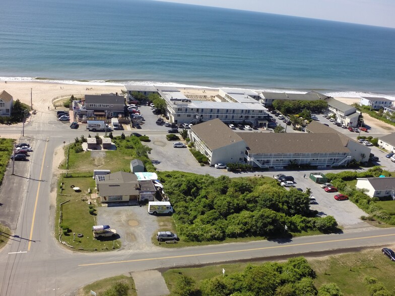 68 South Elmwood, Montauk, NY for sale - Building Photo - Image 2 of 3