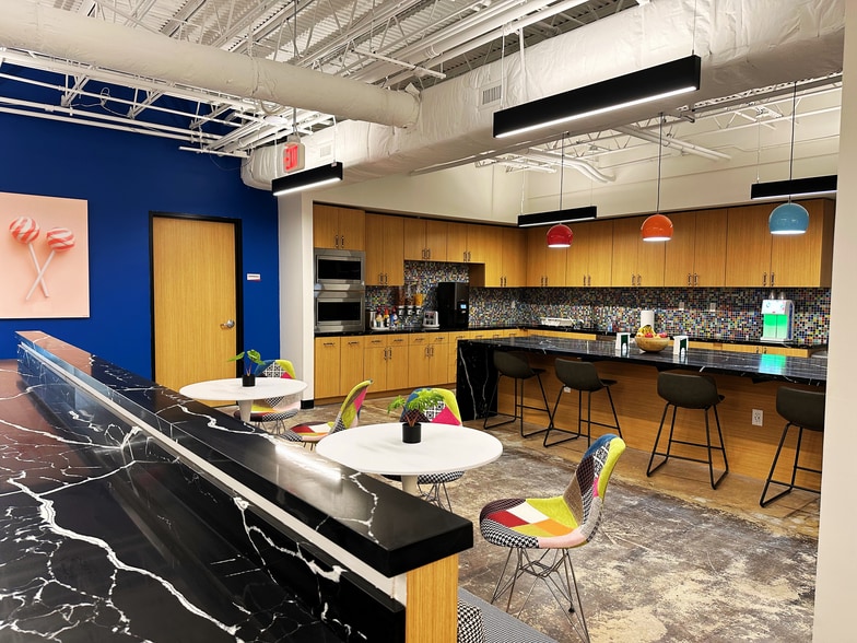 1209 S Saint Marys St, San Antonio, TX for lease - Interior Photo - Image 3 of 9