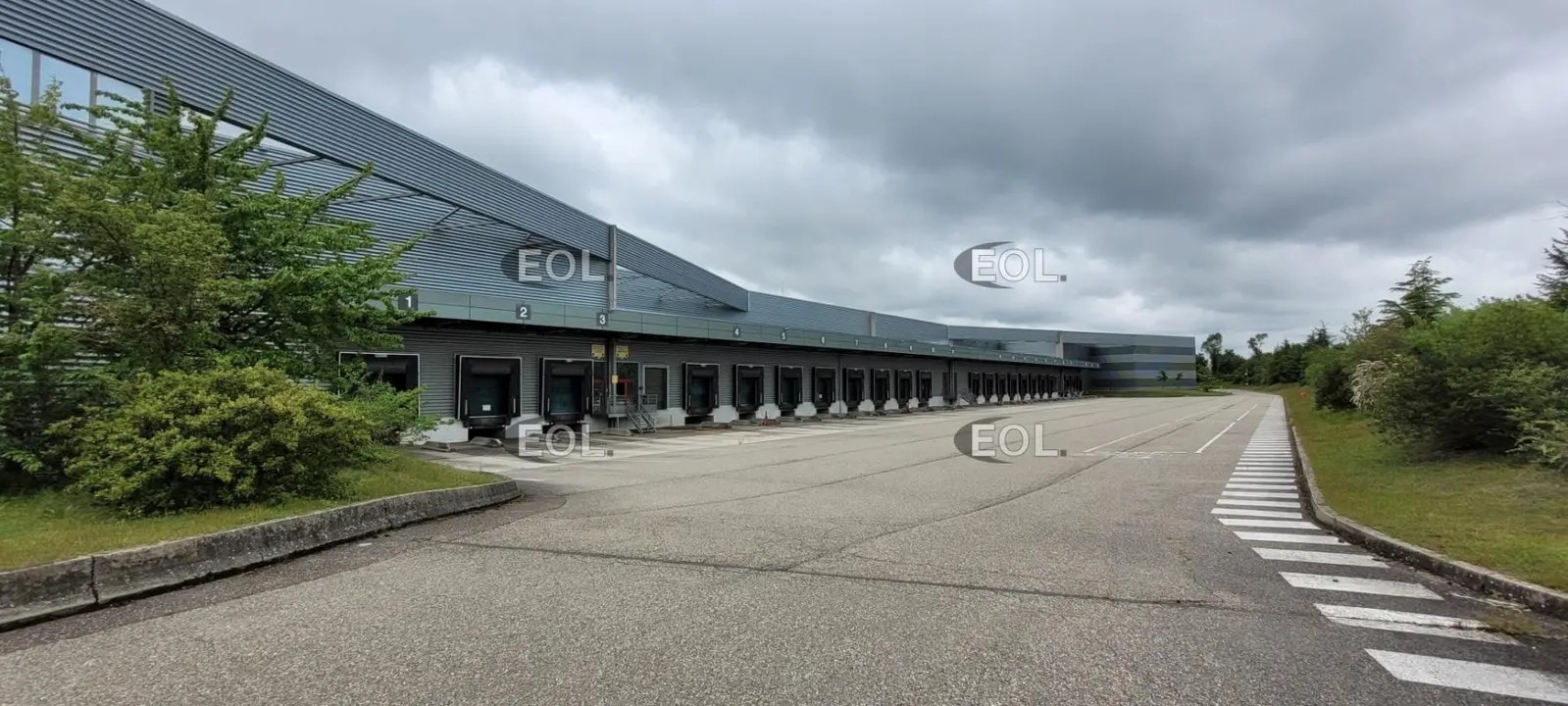 Industrial in Saint-Vulbas for lease Building Photo- Image 1 of 8