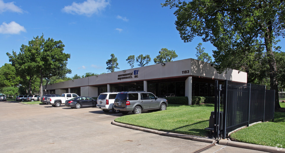 1183 Brittmoore Rd, Houston, TX for lease - Building Photo - Image 1 of 11