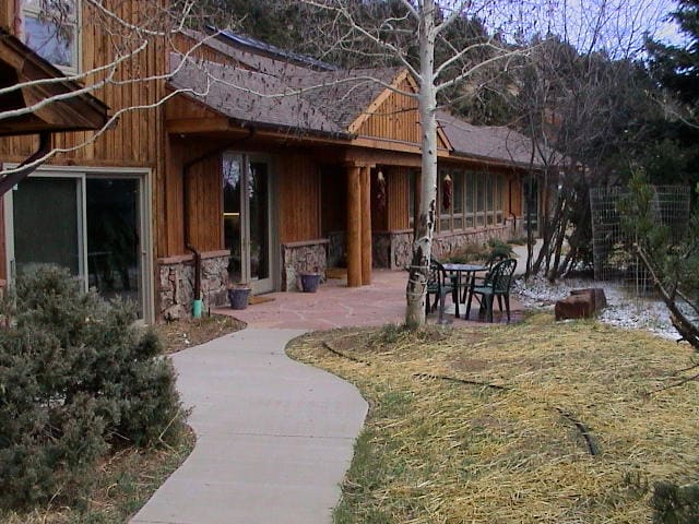 1212 Kerr Gulch Rd, Evergreen, CO for sale - Primary Photo - Image 1 of 1