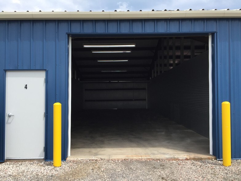 23649 Harrisburg Westville Rd, Alliance, OH for sale - Building Photo - Image 1 of 1