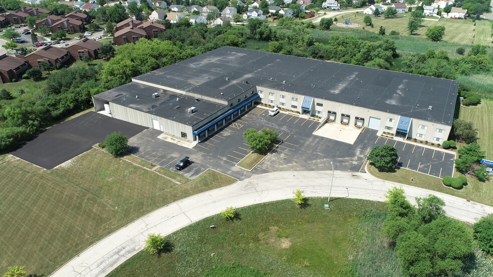 1700 Kiefer Dr, Zion, IL for lease - Building Photo - Image 2 of 12