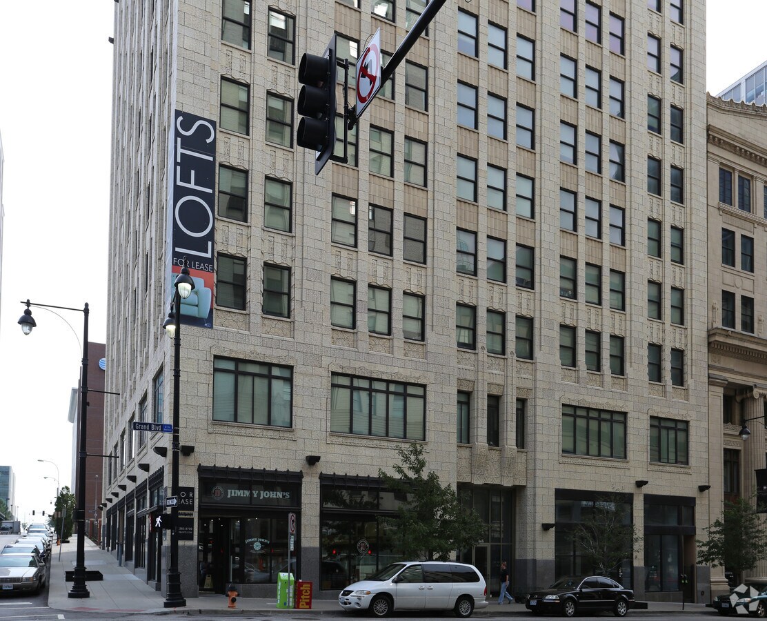 1103 Grand Blvd, Kansas City, MO 64106