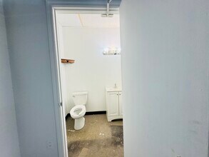 7331-7399 Davie Rd, Davie, FL for lease Interior Photo- Image 1 of 9