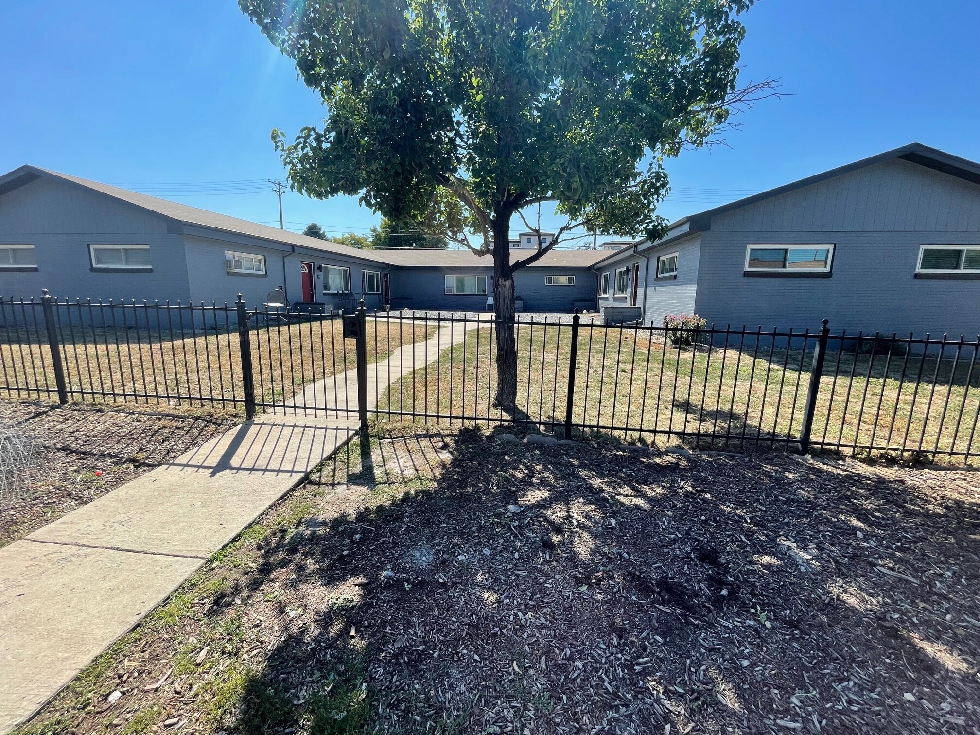 219 S Holly St, Denver, CO for sale Building Photo- Image 1 of 9