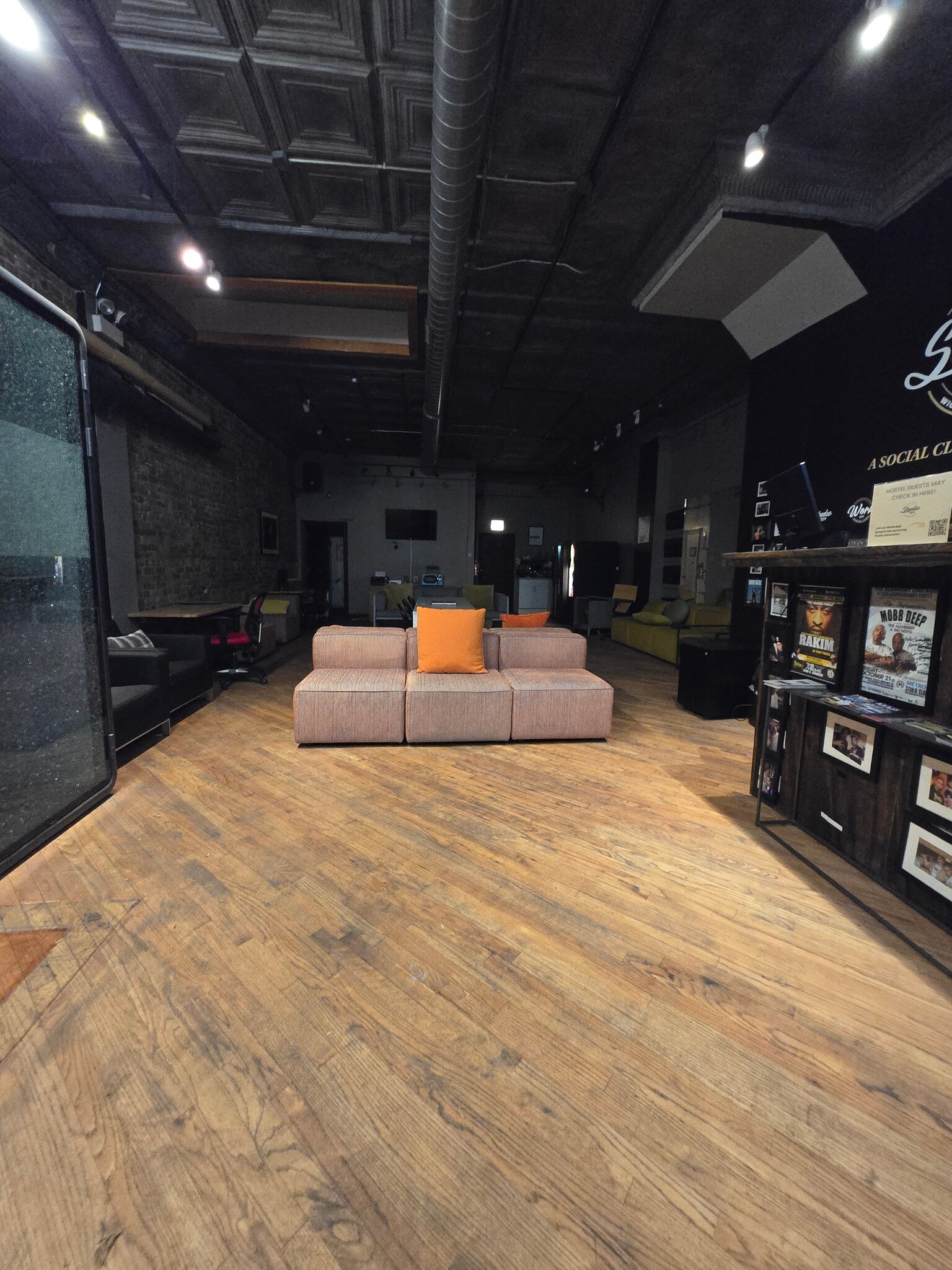 1415 N Ashland Ave, Chicago, IL for lease Interior Photo- Image 1 of 9