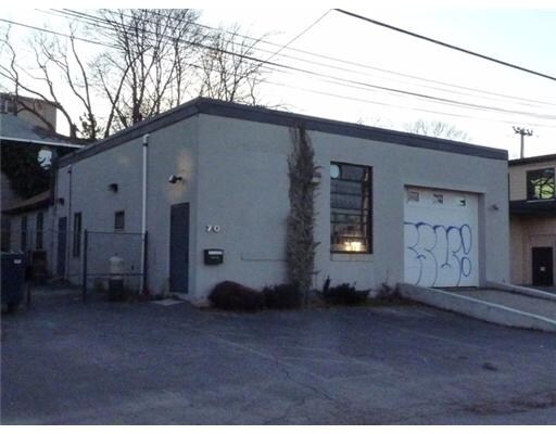 70 Hathaway St, Cranston, RI for sale - Primary Photo - Image 1 of 1