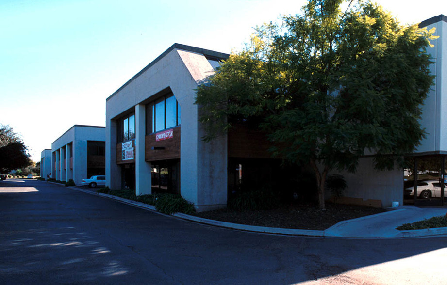 5120-5126 Ralston St, Ventura, CA for lease - Building Photo - Image 2 of 4