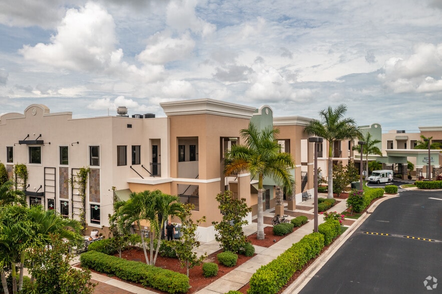 3369 Pine Ridge Rd, Naples, FL for sale - Building Photo - Image 3 of 11