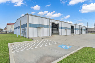 535 S Persimmon St, Tomball TX - Warehouse