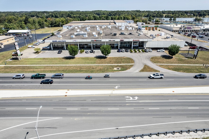 1201 N Dixie Ave, Elizabethtown, KY for lease - Building Photo - Image 2 of 9