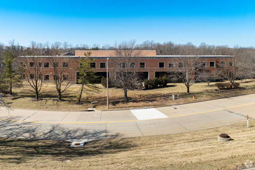 1122 Town & Country Commons, Chesterfield, MO for sale - Building Photo - Image 3 of 29