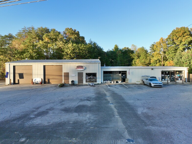 1366 US 70 W, Morganton, NC for sale - Primary Photo - Image 1 of 30