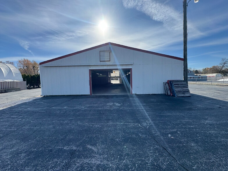 5020 W 45th Ave, Gary, IN for lease - Primary Photo - Image 1 of 10