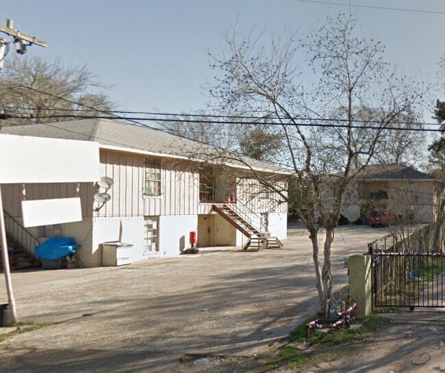 1303 S 2nd St, Conroe, TX for sale Building Photo- Image 1 of 1