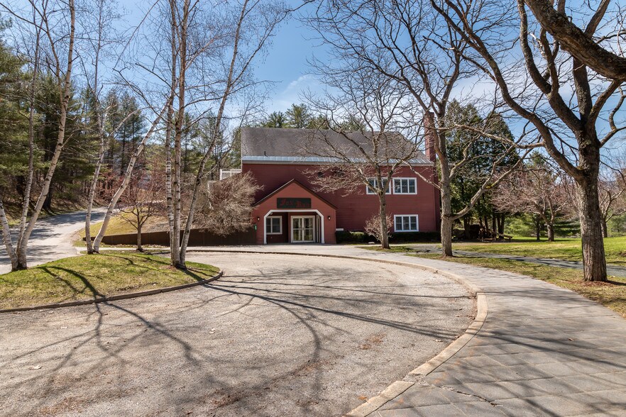 262 Fox Ln, Ludlow, VT for sale - Building Photo - Image 1 of 1
