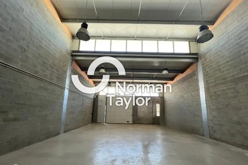 Flex in Castries for lease - Building Photo - Image 1 of 6