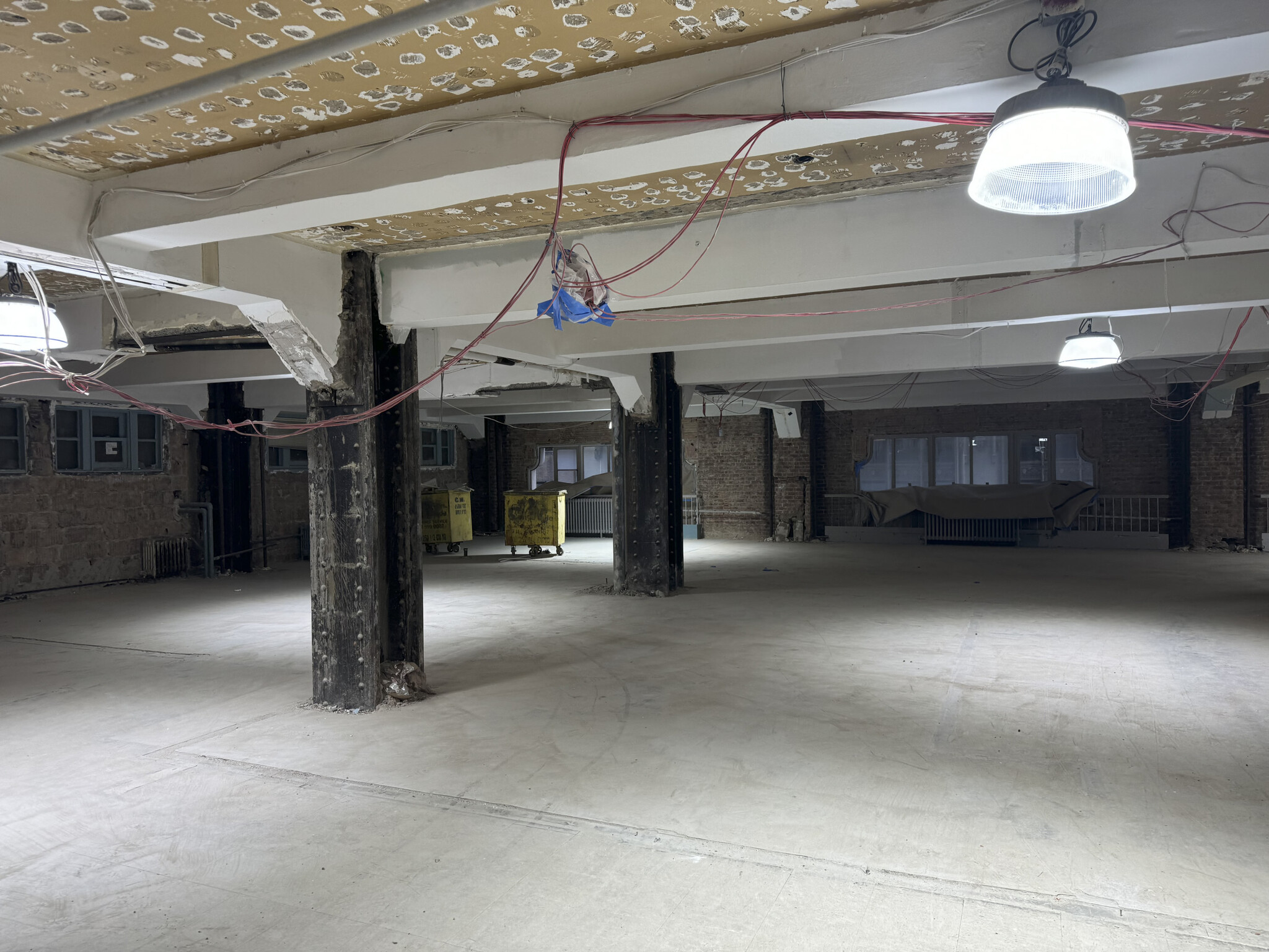 225 Broadway, New York, NY for lease Interior Photo- Image 1 of 3