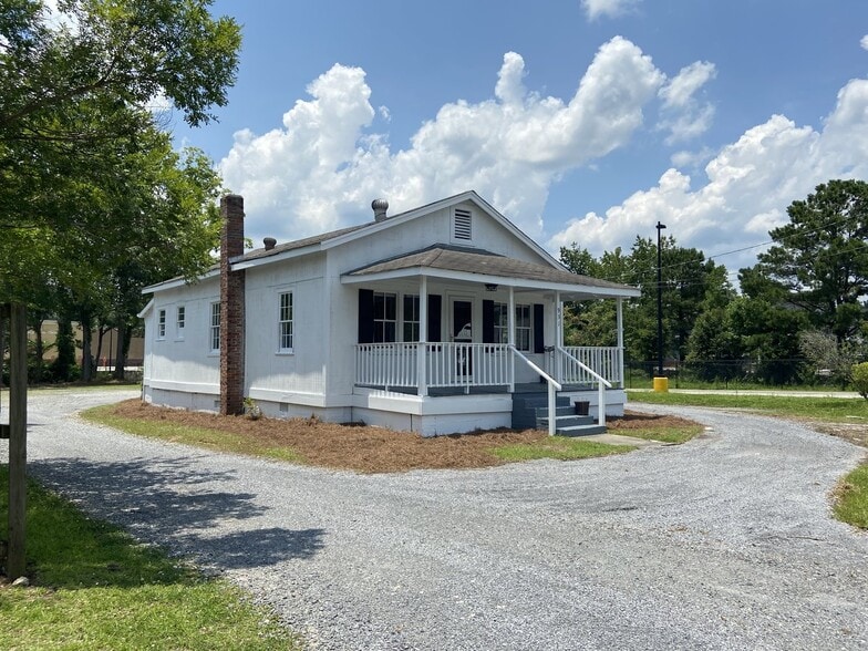 931 Orangeburg Rd, Summerville, SC 29483
