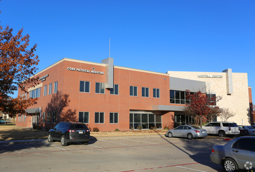 546 E Sandy Lake Rd, Coppell, TX for lease - Primary Photo - Image 1 of 16