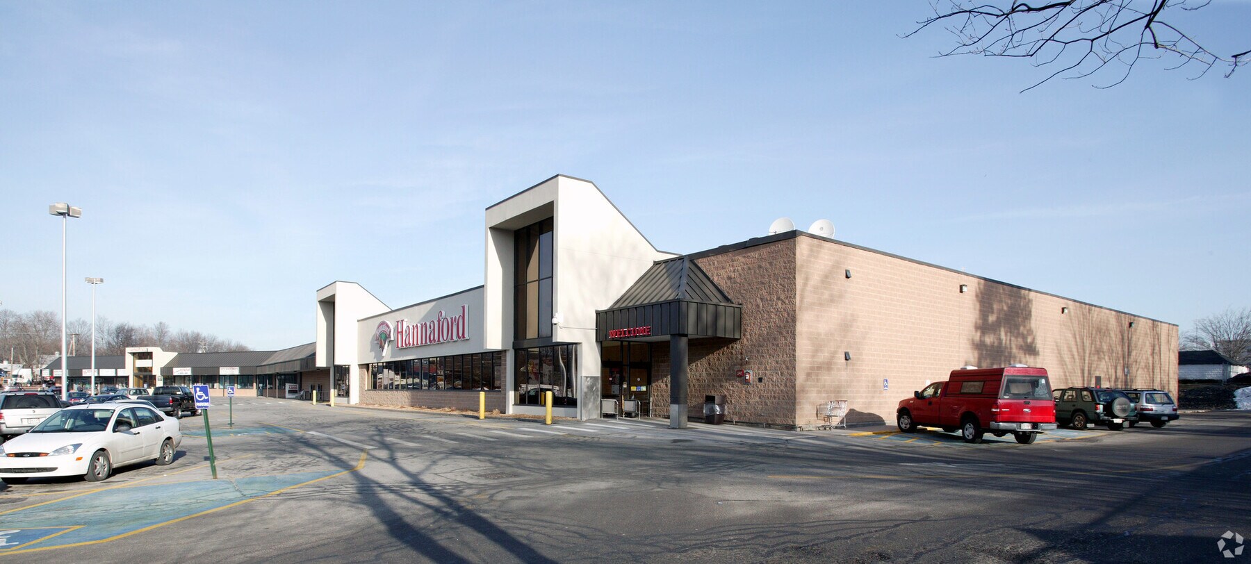 118 Lancaster St, Leominster, MA 01453 Hannaford's Plaza