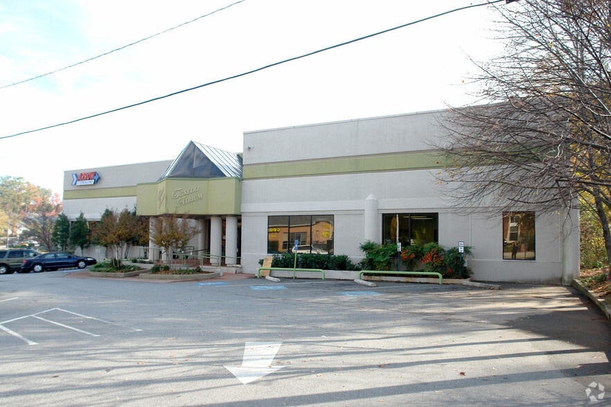 3833 Roswell Rd NE, Atlanta, GA for lease - Building Photo - Image 2 of 25