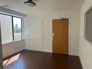 2102-2116 Wilshire Blvd, Santa Monica, CA for lease Interior Photo- Image 2 of 10