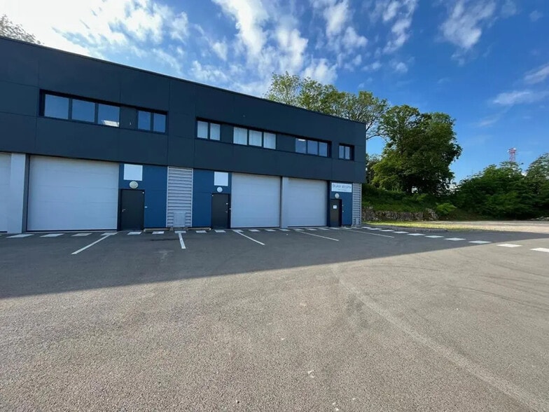 Flex in Besançon for lease - Building Photo - Image 3 of 6