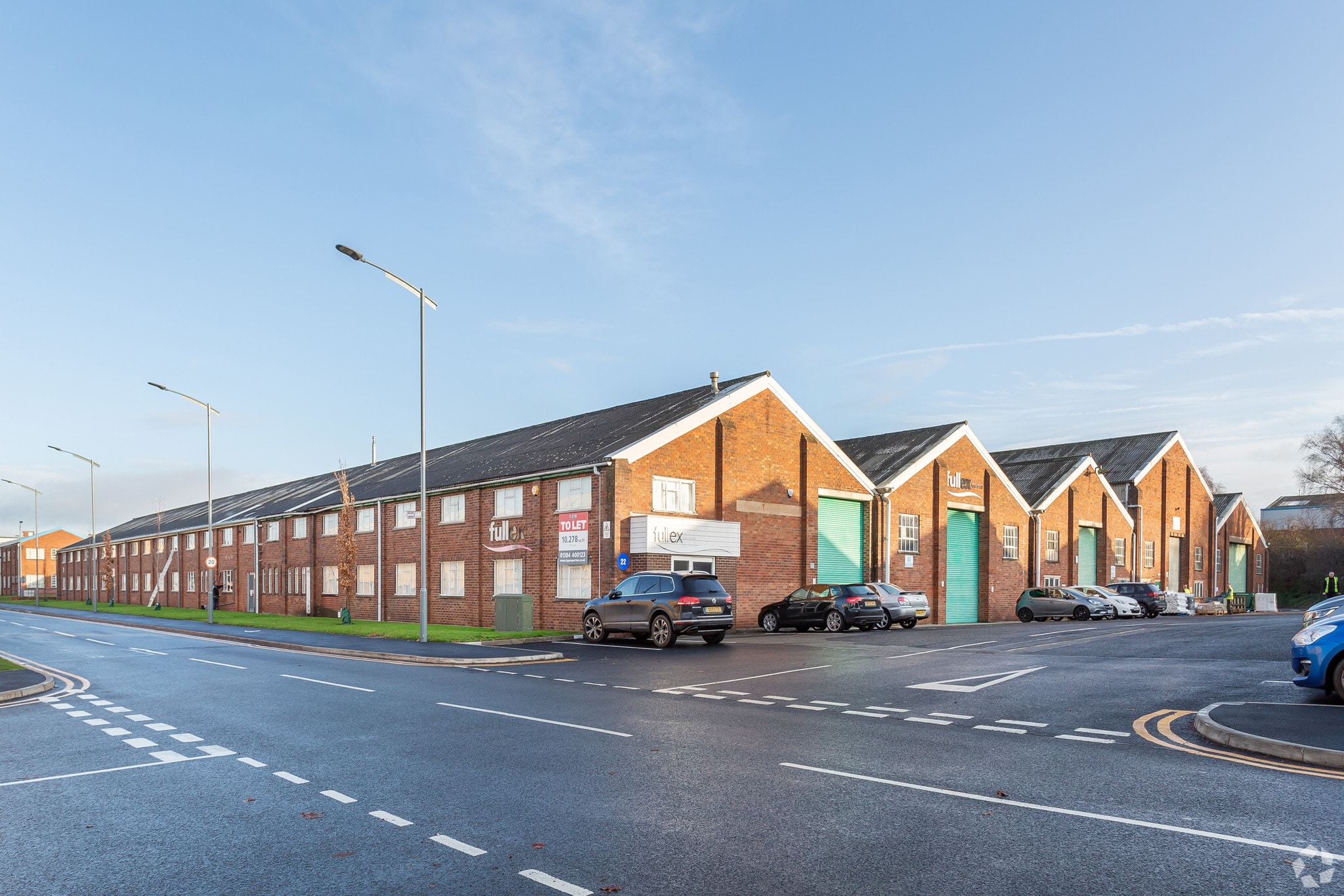 First Ave, Kingswinford for lease Primary Photo- Image 1 of 14