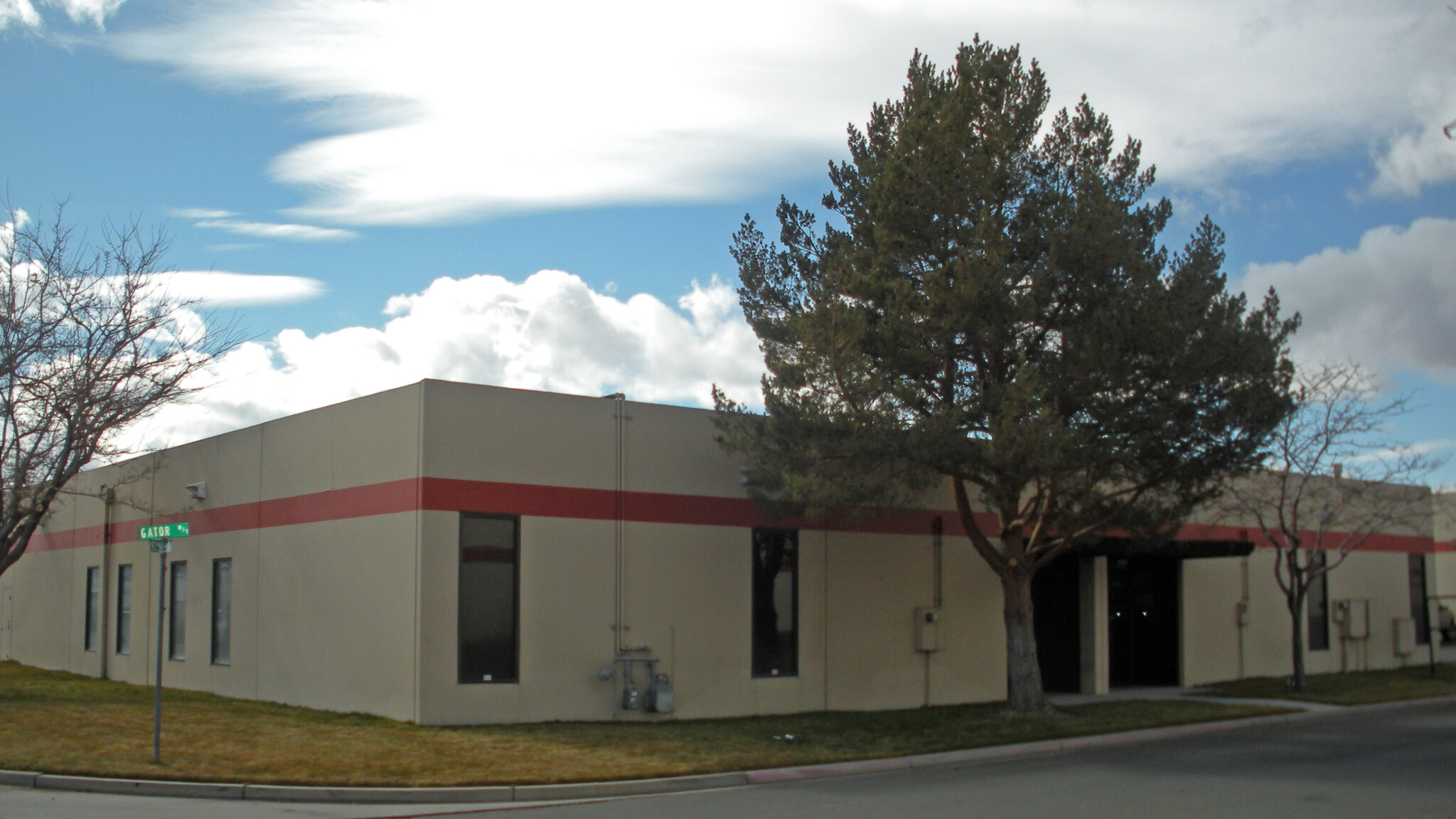 1117-1127 Gator Way, Sparks, NV for lease Building Photo- Image 1 of 3