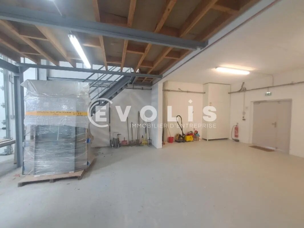 Flex in Croissy-Beaubourg for sale Building Photo- Image 1 of 8