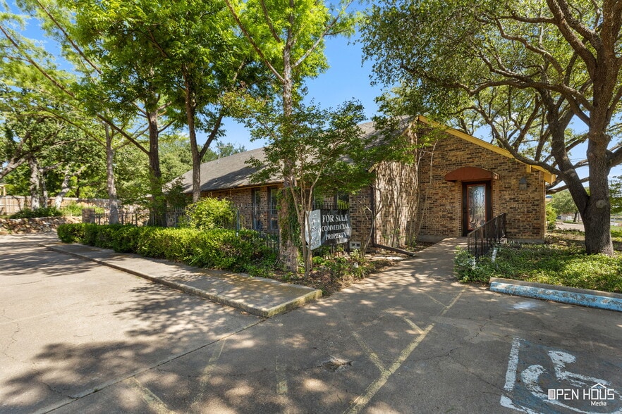 1317 East St, Graham, TX for sale - Building Photo - Image 3 of 30