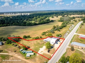 More details for 14395 E Hwy 90A, Gonzales, TX - Retail for Sale